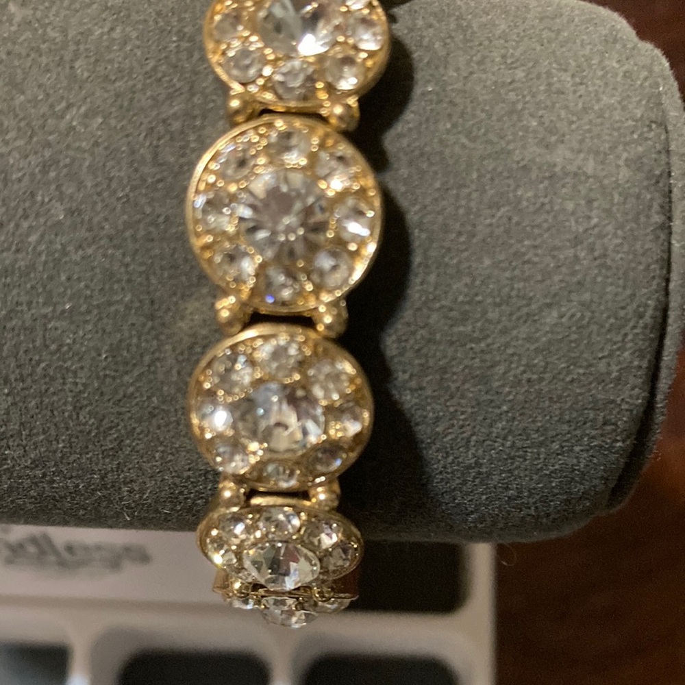 Elegant gold tone , rhinestones bracelet.
